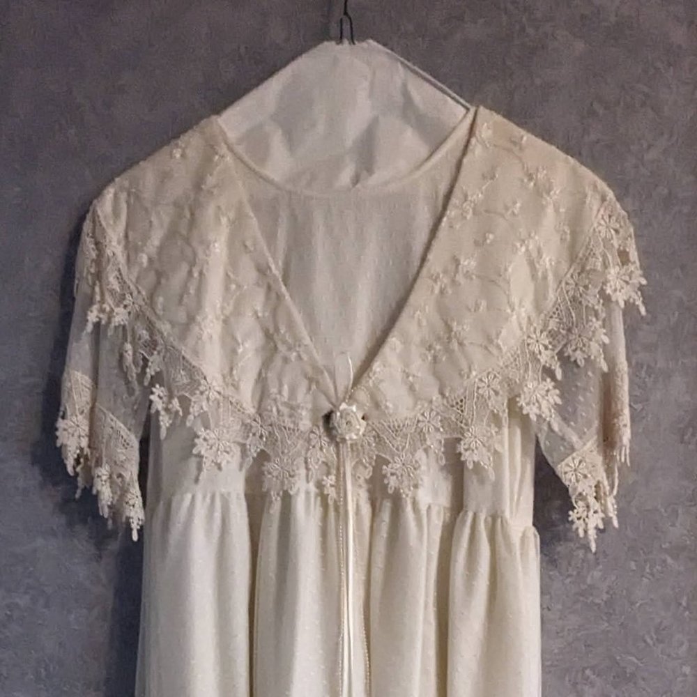 Vintage "look" Ecru mid calf dress